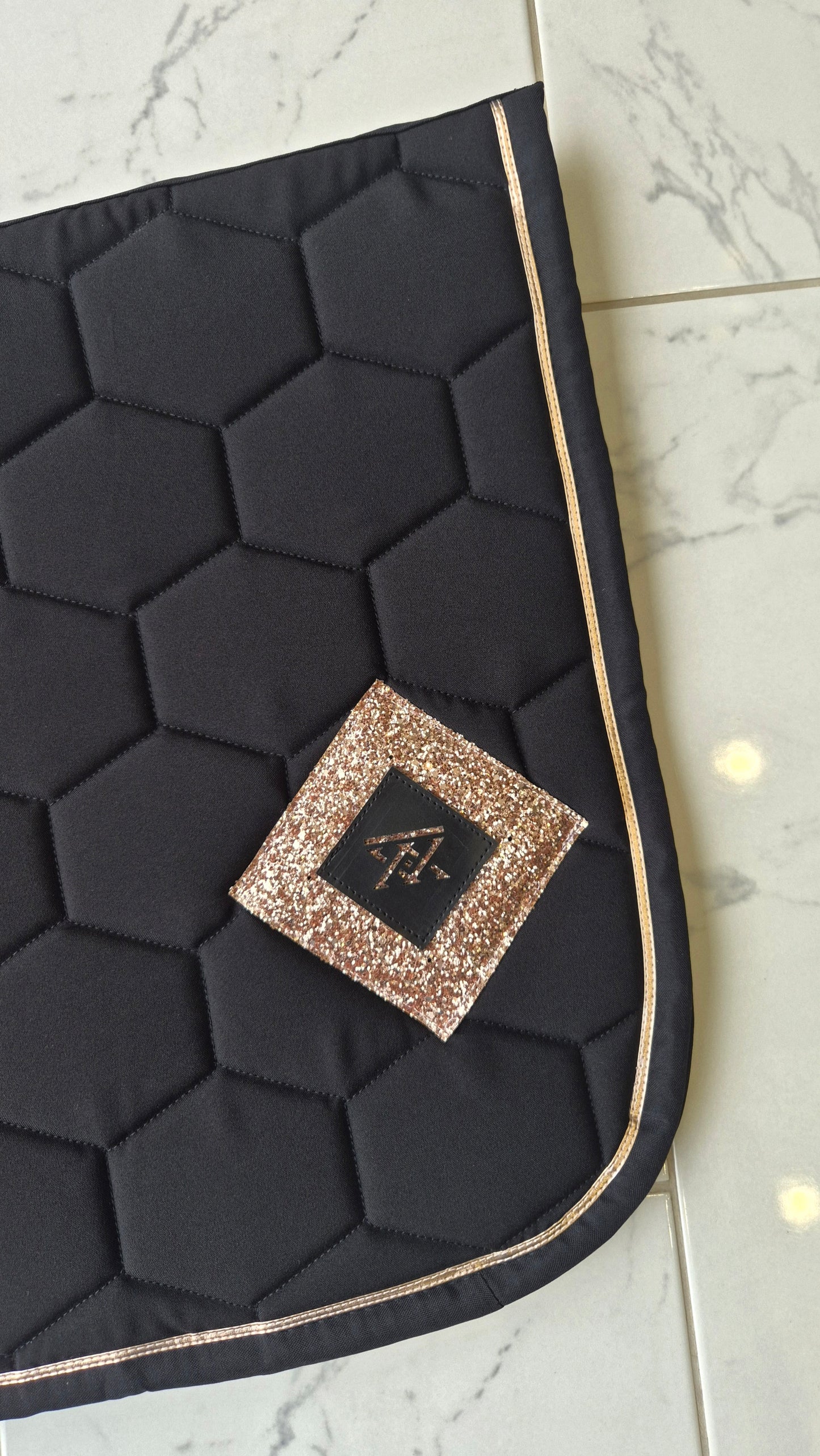 Tapis Diamant OXXER noir rose gold