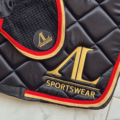 Les imparfaits : Ensemble tapis + bonnet Alexandra Ledermann noir, rouge et doré