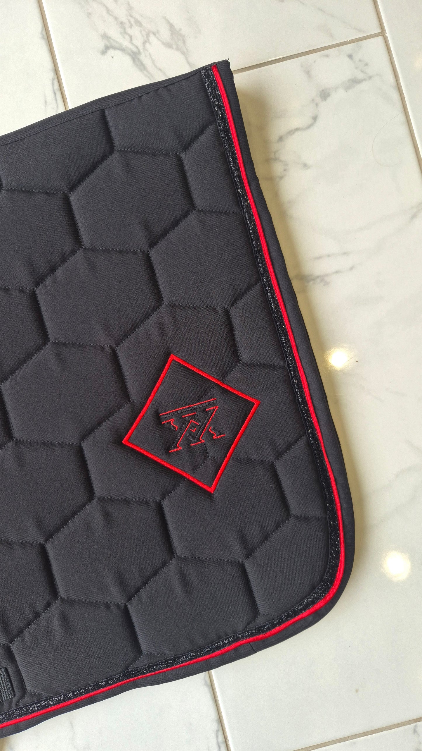 Tapis Accents OXXER noir rouge