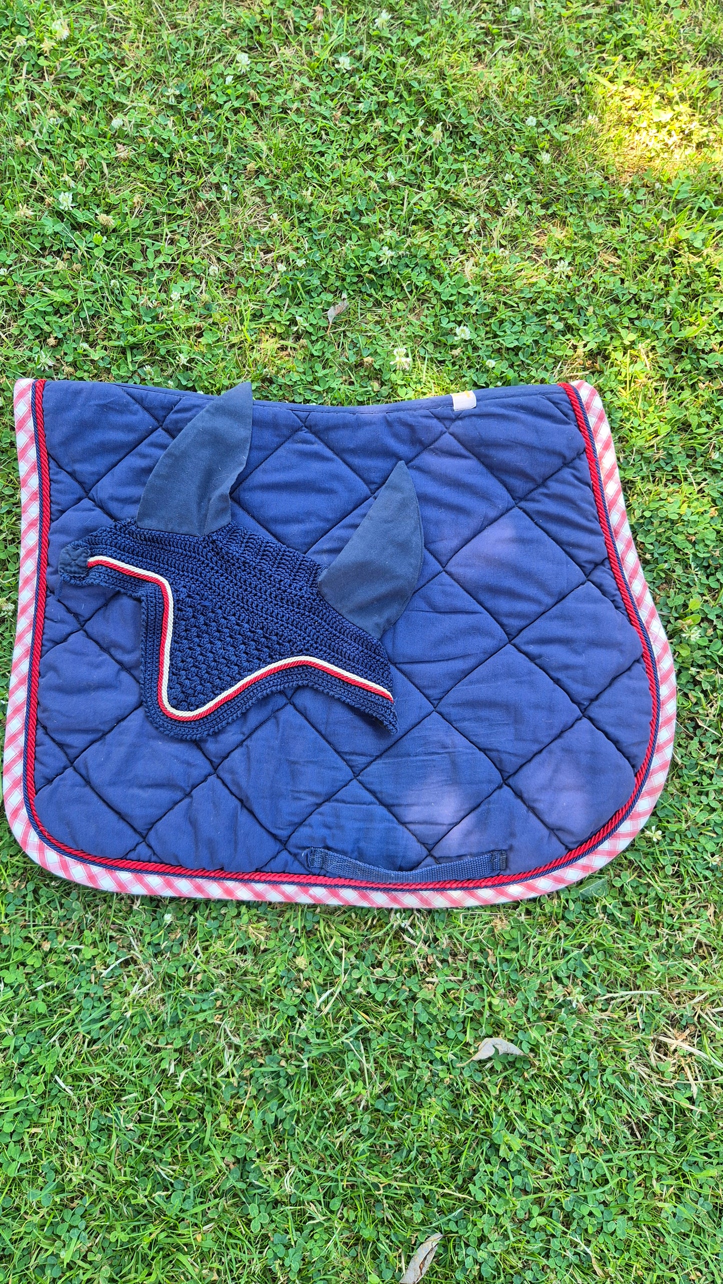 Occasion : Tapis + bonnet RG marine et rouge